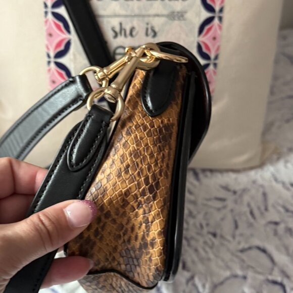 EUC COACH Georgie Shoulder Bag in Blocked Signature Canvas - Picture 5 of 13